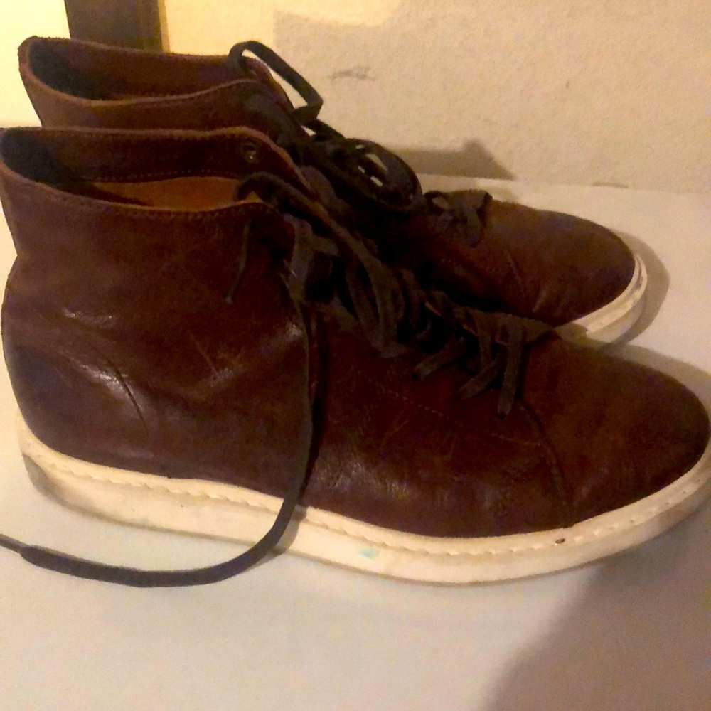 Frye lace up boots size 10.5 l good condition